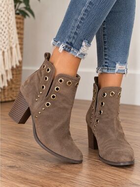 Lov Mark Women's Taupe Suede Ankle Booties with Stud Detail 8.5 western BoHo Y2K